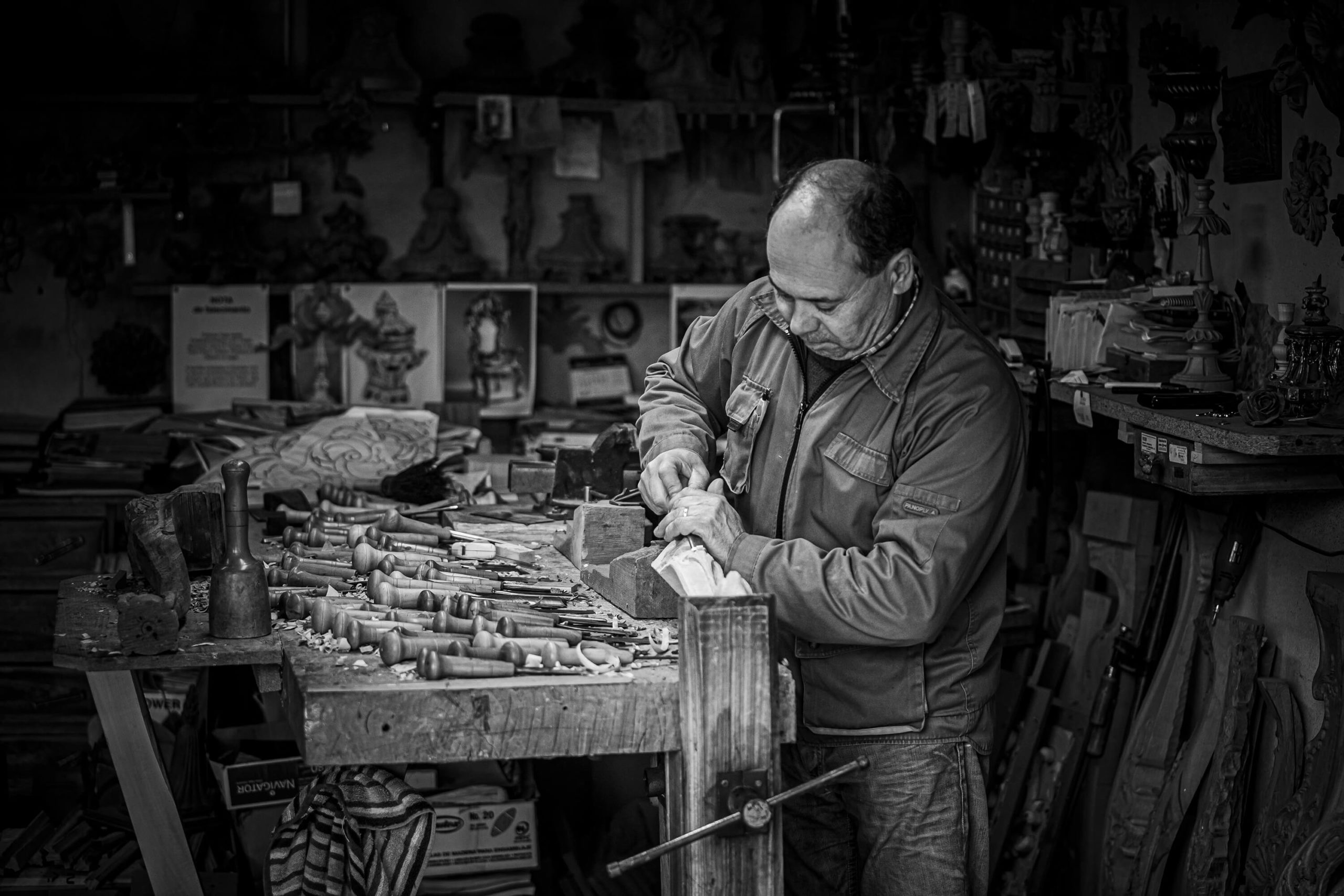 TRADITIONAL PORTUGUESE FURNITURE CRAFTSMEN